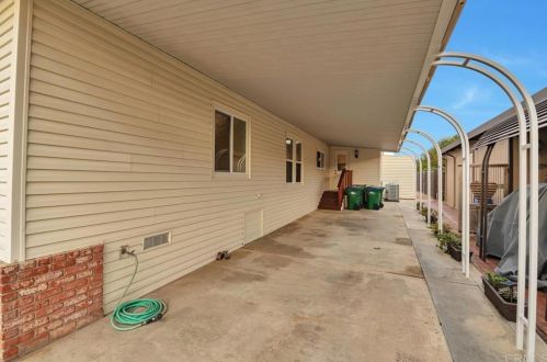 3437 Don Alberto Dr, Carlsbad CA  92010-3902 exterior