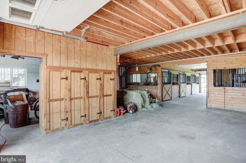 751 Middle Rd, Lykens, PA 17048-9000