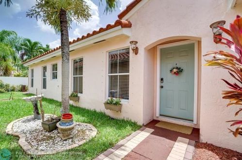 18242 21st St, Hollywood FL  33029-3707 exterior