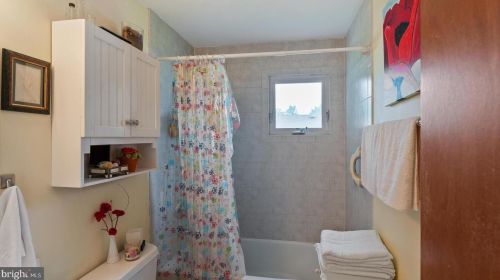 401 Latona Ave, Trenton NJ 08618-2716 exterior