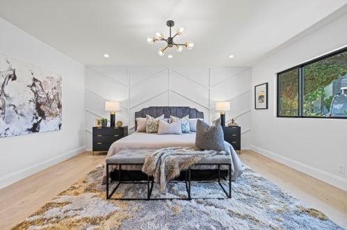 12440 Addison St, North Hollywood CA  91607-3546 exterior
