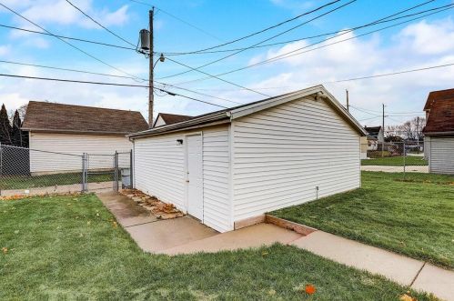 1918 20th St, Milwaukee WI 53204-3734 exterior