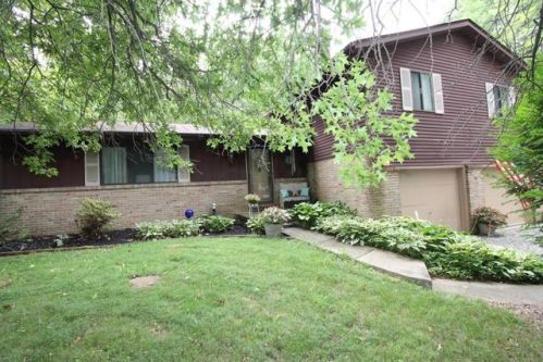 7147 Clark State Rd, Blacklick, OH 43004-8561