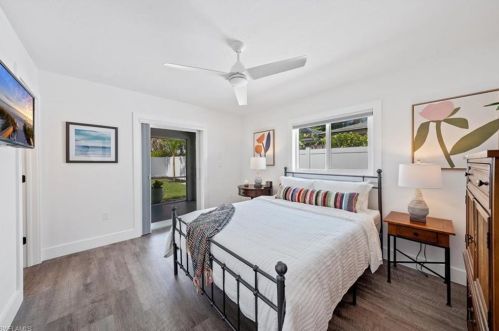 762 103rd Ave, Naples FL  34108-3221 exterior