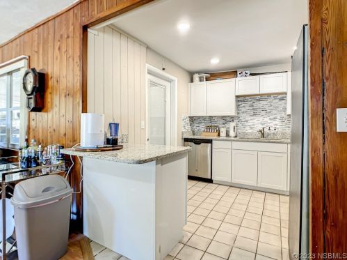 719 Flamingo Dr, Daytona Beach FL  32117-3331 exterior