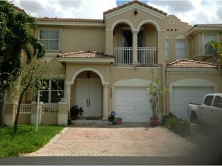 3127 101st Pl, Miami, FL 33172-5920