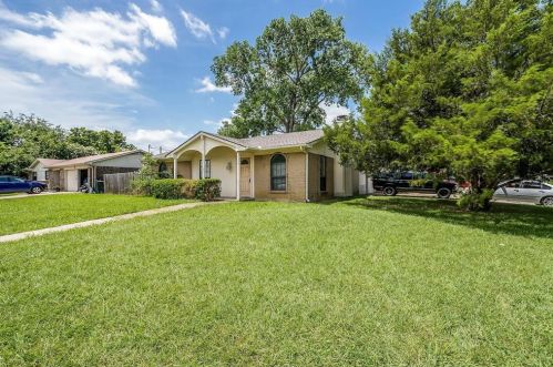 500 Willow St, Midlothian, TX 76063-2416