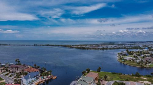 3325 Gulf Winds Cir, Brooksville FL  34607-3027 exterior