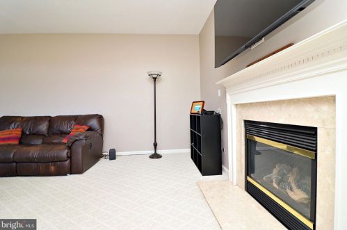 164 Pebble Beach Dr, Charles Town WV  25414-4074 exterior