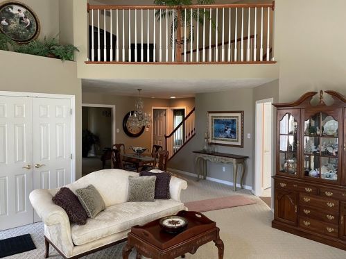 8116 Palomino Dr, Bridgeville PA  15017-1157 exterior