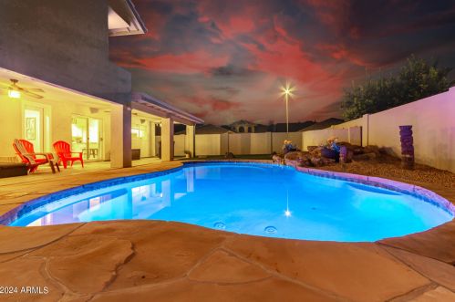 5717 Soft Wind Dr, Glendale AZ  85310-3643 exterior