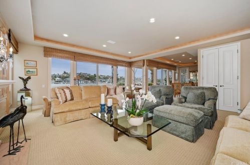 306 Via Lido Nord, Newport Beach, CA 92663-4610