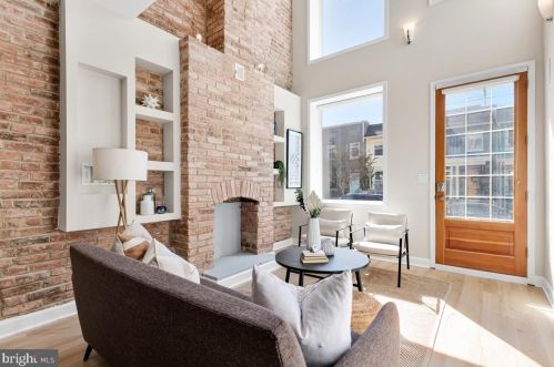 1420 Ives Pl, Washington, DC 20003-3217