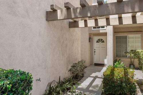 138 Agostino, Irvine, CA 92614-8420