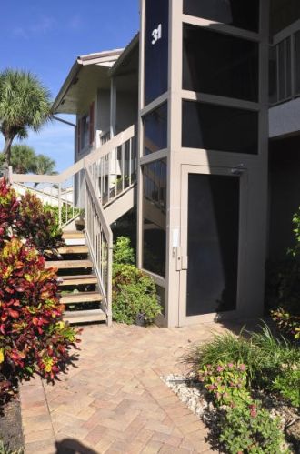 31 Eastgate Dr, Boynton Beach FL  33436-6802 exterior