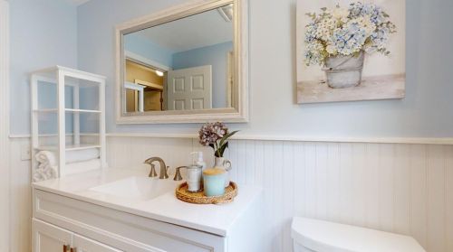 13 Larchmont Dr, Coventry RI exterior