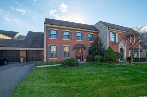 163 Anchor Ln, Bayshore, NY 11706-8103