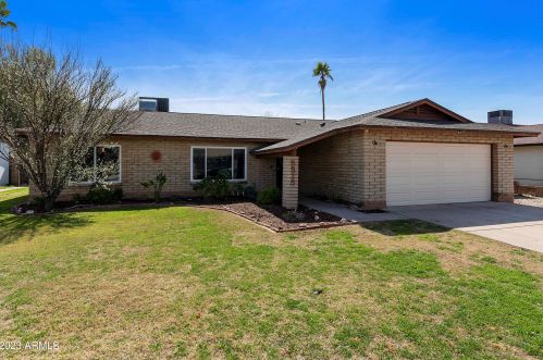 5525 Turquoise Ave, Glendale AZ 85302-1037 exterior