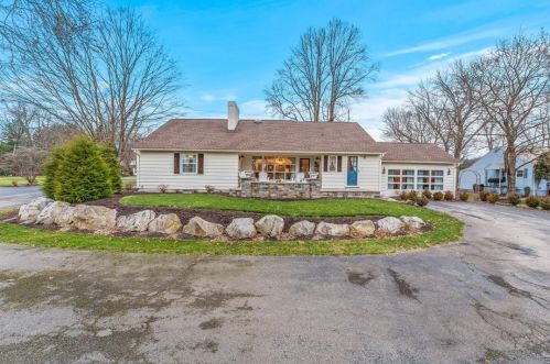 34 Maitland Ln, New Castle, PA 16105-1204