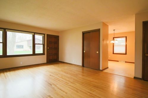 1005 14th St, Willmar MN  56201-2928 exterior