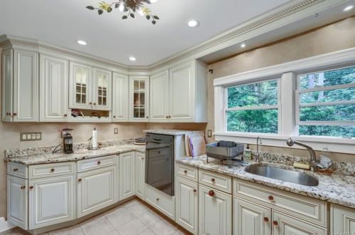 42 Lake Dr, Whaley Lake NY  12531-5251 exterior