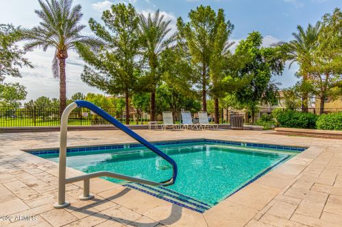 966 Wallrade Ln, Gilbert AZ 85296-1492 exterior