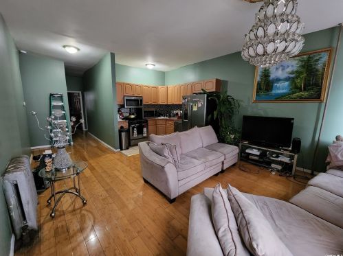 172-11 Baisley Blvd, Jamaica, NY 11434-2803