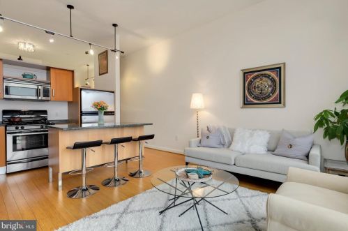 1390 V St, Washington, DC 20020-7018
