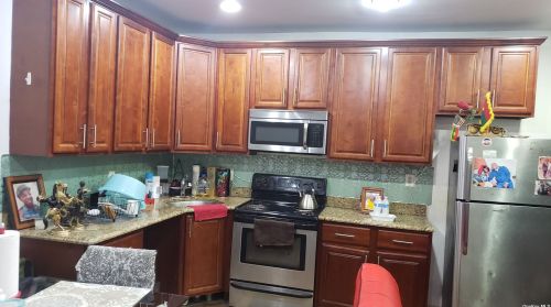 2022 Lafontaine Ave, Bronx, NY 10457-3308