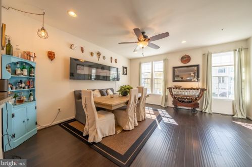 1827 Honeysuckle Ct, Downingtown PA  19335-7202 exterior