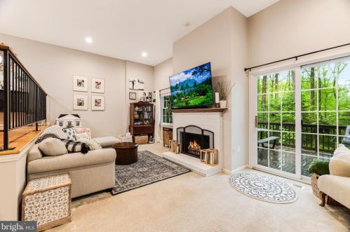 11710 Dry River Ct, Herndon VA  20191-2964 exterior