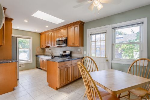 136 Central Park Rd, Hicksville NY 11803-2030 exterior