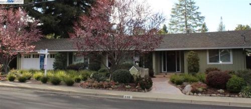 318 Del Amigo Rd, Danville, CA 94526-2348