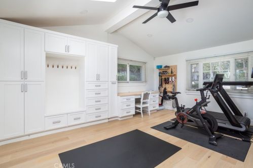 2936 Alta Vis Dr, Newport Beach CA  92660-3205 exterior