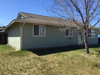 3248 Salmon Ave, Eagle Crest, OR 97756-8073