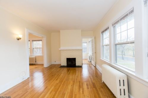 45 Essex Ave, Montclair NJ  07042-4124 exterior