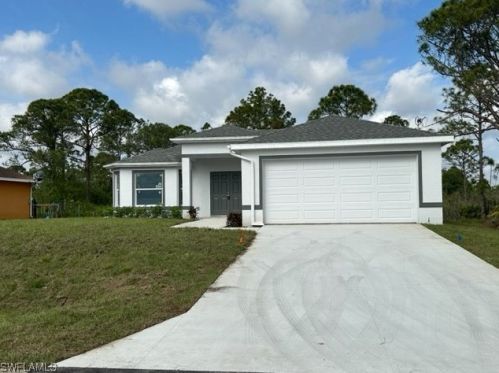 2915 Flora Ave, Lehigh Acres, FL 33971-7713