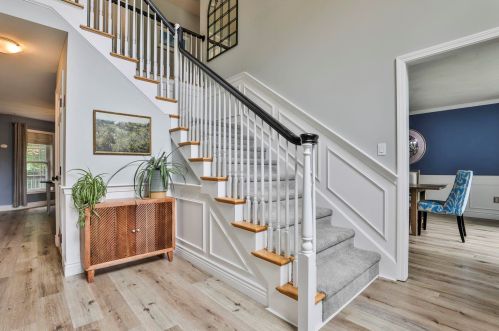 6 Hitching Post Ln, Salem, NH 03079-2447