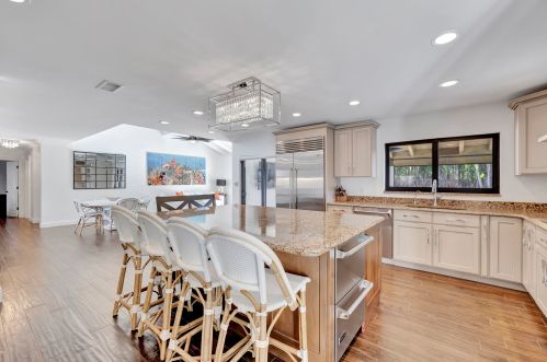 5112 Foxpointe Cir, Delray Beach FL  33445-4345 exterior