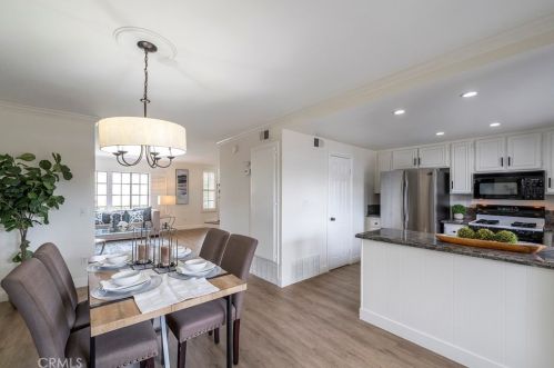 309 Regatta Way, Seal Beach CA  90740-5985 exterior