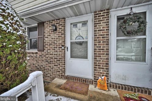609 Gates Ln, West Enola, PA 17025-1636