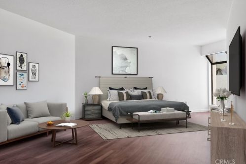 280 Cagney Ln, Newport Beach CA  92663-2661 exterior