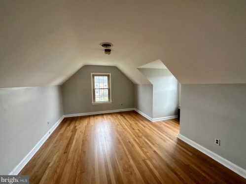 201 Sharpless Dr, Wilmington DE  19803-2507 exterior