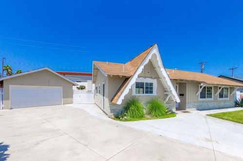 7973 El Toro Way, Buena Park, CA 90620-2543
