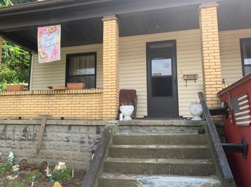 1201 2nd St, West Brownsville, PA 15417-1508
