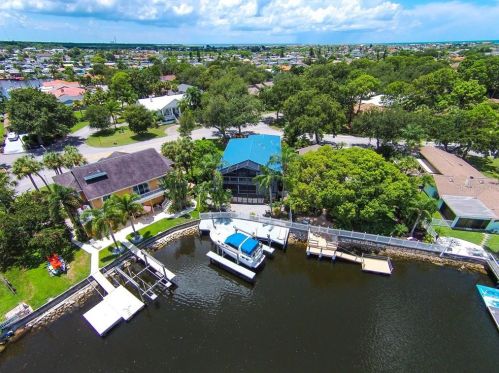 5352 Dahlgren Dr, New Port Richey, FL 34652-3103