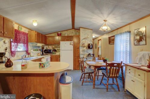 231 Shippensburg Mobile Est, Lees Cross Roads PA  17257-9526 exterior