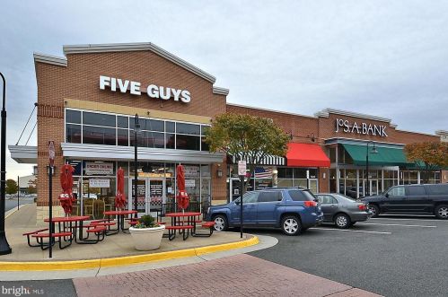 7204 Little Thames Dr, Gainesville VA  20155-4021 exterior