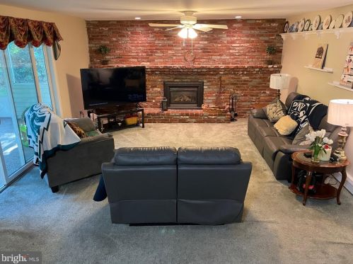 957 Powderhorn Dr, Lansdale PA  19446-5530 exterior