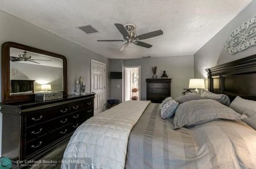 2399 Floresta Dr, Fort Pierce FL  34984-5218 exterior
